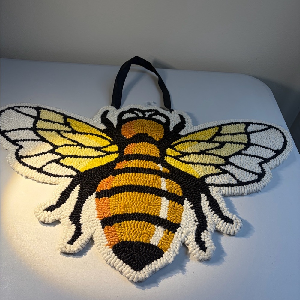 BumbleBee Wall Hanging By Evergreen Enterprise of Virginia - Picture 2 of 7